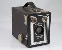 Particularly this camera (the kodak brownie hawkeye flash) which i believe was produced sometime in the late 1950's and perhaps early 1960's. Kodak Brownie Target Six 20 Box Camera Brownie Camera Box Camera Kodak