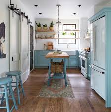The countertop has always been a big part of kitchen décor. 15 Modern Farmhouse Kitchen Decorating Ideas
