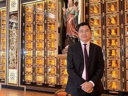 Anak dari miliuner vincent tan ini sering mengunggah foto kehidupan mewahnya di instagram. Meet The Real Crazy Rich Asians Of Malaysia