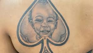 Цовер Уп Таттоо би Т Савиер оф Ирон Палм Таттоос