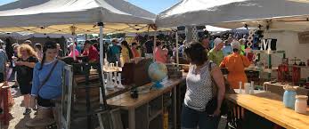 You'll find bargains on every type of merchandise imaginable in nearly 900 flea market booths. Shipshewana Flea Market Hours Shipshewana Auction Flea Market