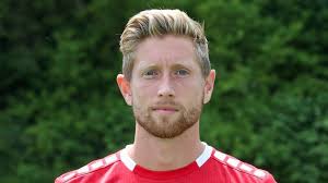 Versöhnung? Jakub Merlan-Jarecki zeigt auf Malle Kate-Tattoo