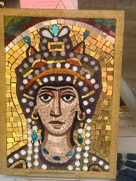 Hello from Buenos Aires. One of my latest mosaics. I used crockery,  venecitas, smalti and filatti. I love daisies and bold colours. Big hugs to  all of You.