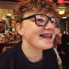 Cara Kinsey's Instagram, Twitter & Facebook