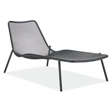 Soleil Chaise Lounge Chair Modern Outdoor Chairs Chaises Modern Outdoor Furniture In 2020 Modern Outdoor Lounge Modern Outdoor Furniture Modern Outdoor Chairs
