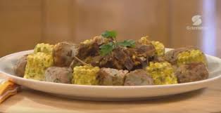 Tajine D Agneau Aux Petits Pois Et A La Viande Hachee Farcie Lamset Chahrazad Recette Tajine Agneau Tajine Viande Hachee