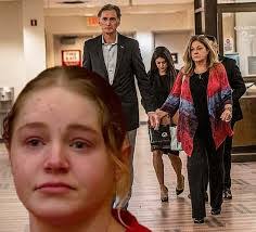 Deborah Clenney's Instagram, Twitter & Facebook