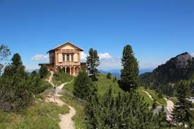 Both structures were built as early as 1870 and today offer a popular hiking and biking destination in the wetterstein mountains. Schachenhaus Und Frauenalpl Xenophora
