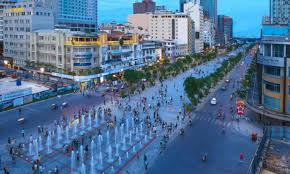 Nơi đây khởi thủy là con kênh dẫn nước từ sông sài gòn vào thành gia định (còn gọi thành bát quái). Review Phá»' Ä'i Bá»™ Nguyá»…n Huá»‡ Vá» Ä'em Viet Fun Travel