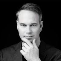 Erik Behrens's Instagram, Twitter & Facebook