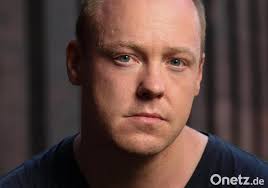 Zwei Autoren und ihr Blick auf den Tod des Vaters