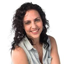 דרך חדשה התחילה לי אתמול, דרך שהתחילה אחרי מאמצי חיפוש ארוכים ומייגעים בשוק  הנהלת החשבונות הרווי באנשי ונשות מקצוע. דרך שכללה משברים ויאוש. דרך שהיתה  מלווה בהרבה תמיכה, עידוד ורוח גבית מקצועית… |