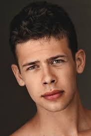 Jordan Faris's Instagram, Twitter & Facebook