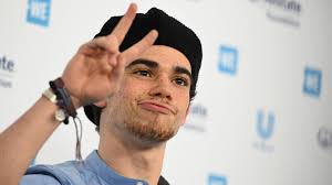 Hij leed aan een zeldzame vorm van dementie en werd 73 jaar oud. Disney Acteur Cameron Boyce Overleden Nos Jeugdjournaal