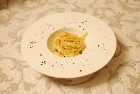 Kosher salt, 6 ounces pasta (such as egg tagliolini, bucatini, or spaghetti), 3 tablespoons unsalted butter, cubed, divided, 1 teaspoon freshly cracked black pepper, 3/4 cup finely grated grana padano or parmesan, 1/3 cup finely grated pecorino. Spaghetti Cacio E Pepe Ricetta Per Bimby E Arrivato Un Amico In Cucina
