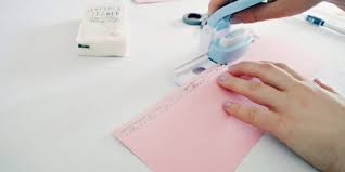 Wenn ihre schüler das geöffnete modell in der hand halten, erkennen sie herzkammern, vorhöfe, aorta, arterien und venen. Ausstanzer Fur Eure Diy Hochzeit Unsere Ubersicht