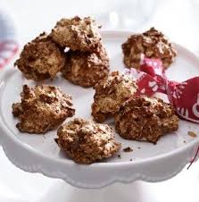 Brutti Ma Buoni Italienische Nussmakronen Nussmakronen Rezept Makronen Rezepte