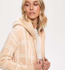 Notre collection de gilet et cardigans 100% cachemire sont adaptés à toutes les saisons. Long Hooded Cardigan Camel Checks Women Jumpers Cardigans Promod