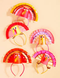 We have turkey crafts, pumpkin pie crafts, decorations for your thanksgiving table, and a couple of gratitude crafts/activities that the whole family can take part in. 12 Easy Thanksgiving Crafts To Keep Your Toddler Occupied At The Kids Table Parents