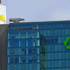 Er vermutet ein anderes problem: Wut Bei Dresdner Mitarbeitern Nach Ubernahme Wirtschaft