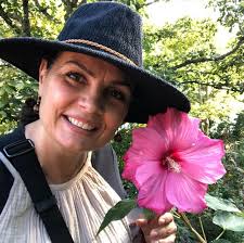 Day #7 in the hospital for little Leo's lungs. Leo is almost two weeks old.  We're getting closer and closer to understanding what is going on. Some  tests will take a few