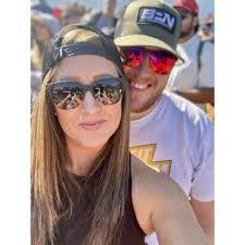 Karen Minser's Instagram, Twitter & Facebook