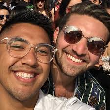 Fou Saelee's Instagram, Twitter & Facebook