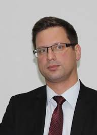 Ezt gulyás gergely miniszter mondta az mfor munkatársának a keddi kormányinfón, mikor a munkaadók számára kulcsfontosságú adócsökkentés időpontja körüli bizonytalanságra hívtuk fel a. Gulyas Gergely Wikipedia