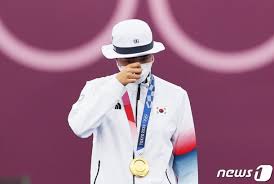 그는 2018 자카르타·팔렘방 아시안게임 금메달로 '부녀 금메달리스트'라는 진기록도 갖고 있다. Lmoy1 E9zkyylm