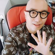 홍석천 (Tony Hong)