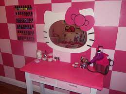 Cute customized hello kitty bed for girl's bedroom. Hello Kitty Girl S Bedroom Eklektisch Kinderzimmer Miami Houzz