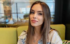 Genç oyuncu ve sevgilisi hakkında 6 yıla kadar hapis istendiği öğrenildi. Oyuncu Aysegul Cinar Gozaltina Alindi Jurnalci