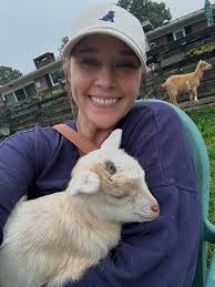 Amanda Ferrucci (@anferrucci) • Instagram photos and videos