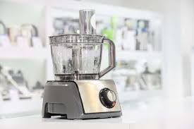 Mulai dari daging, sayur, bumbu sampai menghaluskan makanan bayi bisa selesai dengan cepat. Food Processor Cara Kerja Jenis Kelebihan Kekurangan