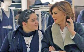 Η μιμή ντενίση ήταν εκεί, εντυπωσιάζοντας όπως μόνο εκείνη μπορεί. Mimh Ntenish H Monakribh Korh Ths Maritina Feygei Gia Spoydes Allyou Gr