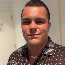 WWE production at the Hydro Glasgow tonight is 10 times! better than clash  at the castle at the same arena last year! Much Better lighting and it had  pyro ! No pyro