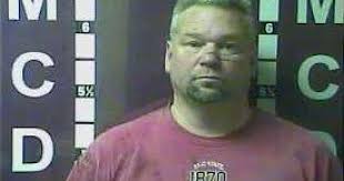 Man charged with fleeing from police, assaulting officer