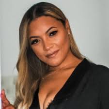 Another little one is joining the HGTV fam!! Congrats to Help! I Wrecked My  House host @jasminerothofficial and her husband Brett 💕