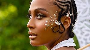 Essence Williams's Instagram, Twitter & Facebook