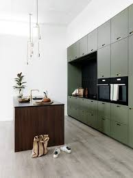 A dark green ikea kitchen makeover. Galleri Ikea Kokken Fronter Shufl Green Kitchen Cabinets Green Kitchen Walls Modern Interior Design
