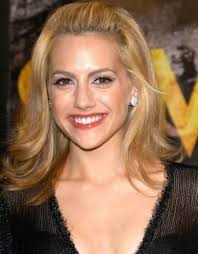 Brittany murphy was a natural brunette; Brittany Murphy Charity Work Causes Look To The Stars