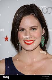 Isabelle Hobbs's Instagram, Twitter & Facebook