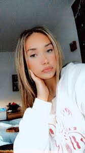 Mackenzie Morton's Instagram, Twitter & Facebook