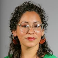 Nanette Nolan's Instagram, Twitter & Facebook