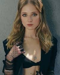 Jackie - Latest posts and media in Jackie - Fappenist