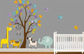 Kleine akzente mit farben, bildern, bilderrahmen, möbeln oder accessoires sind dennoch wichtig, um einen optischen anreiz zu schaffen. Babyzimmer Wandgestaltung 15 Wanddeko Ideen Mit Tieren