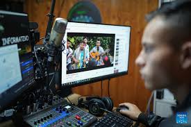 ESPECIAL: Pueblos indígenas de Amazonia colombiana expanden su saber a  través de emisora digital