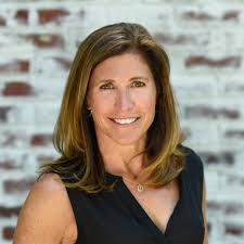 Laura Gump's Instagram, Twitter & Facebook