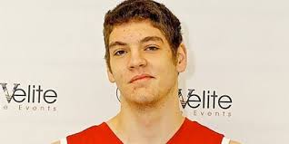 Ryan Gomes, Mount St. Mary's, Center