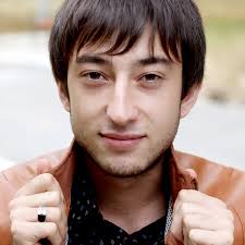 Vinu Thomas: похожие исполнители, слушать онлайн на Zvuk.com